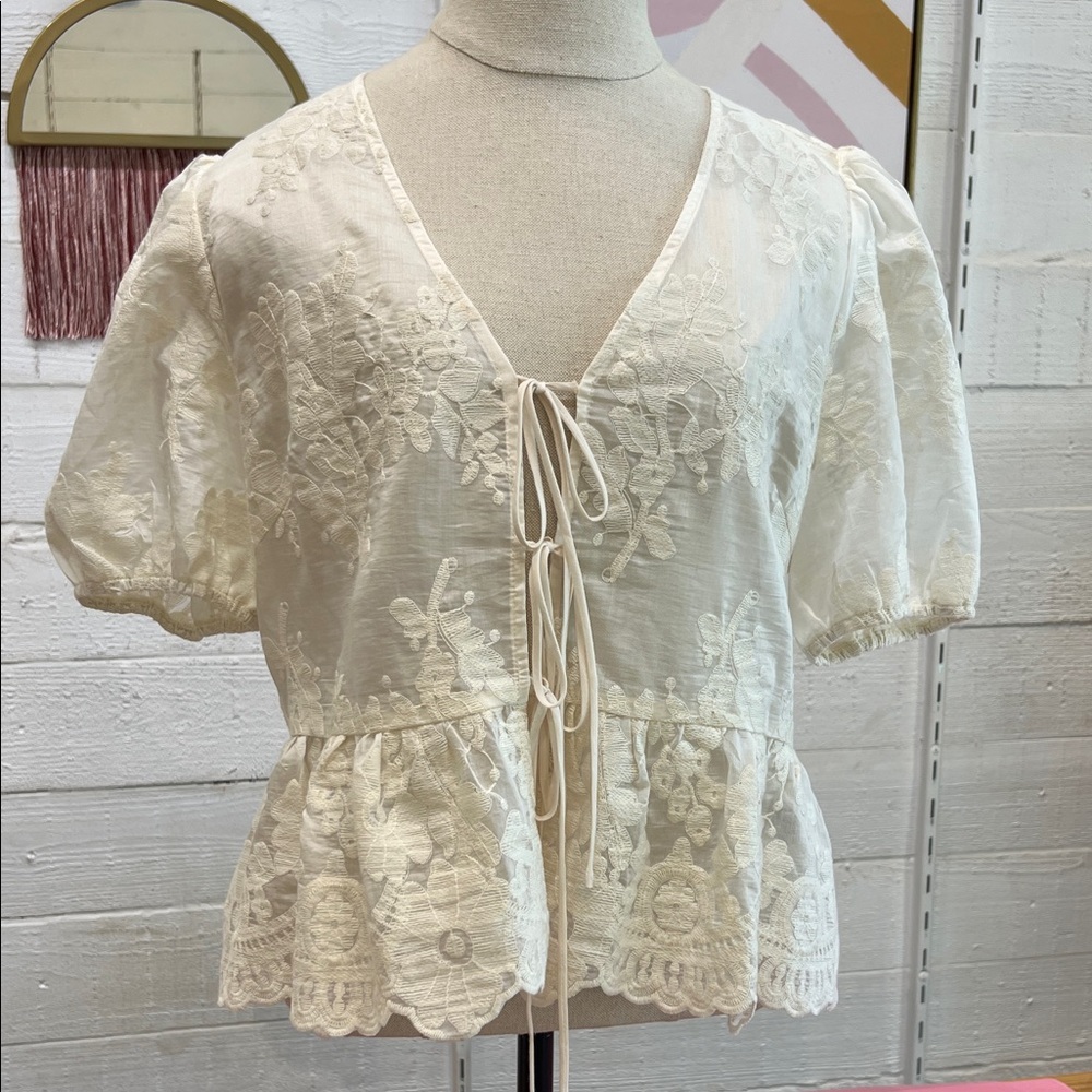 Lucy Paris Cream Floral Lace Blouse